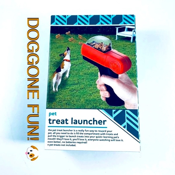 PETS Other - Pet Treat Launcher! NEW NIB!